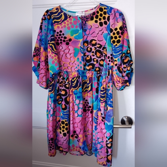 Proud Poppy Dress w/ Pockets & Adjustable Sleeve - Picture 12 of 14